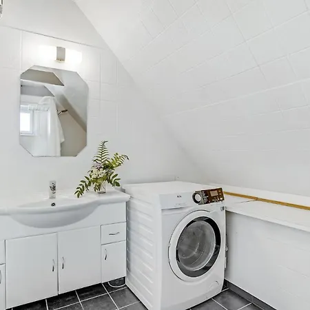 Lovely In With Wifi Hemmet